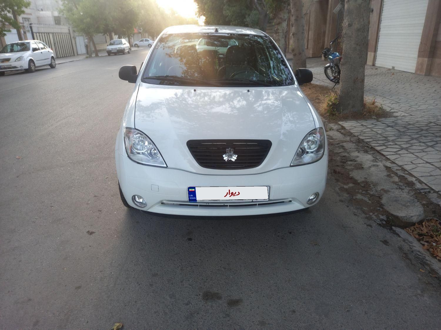 تیبا صندوق دار SX - 1401