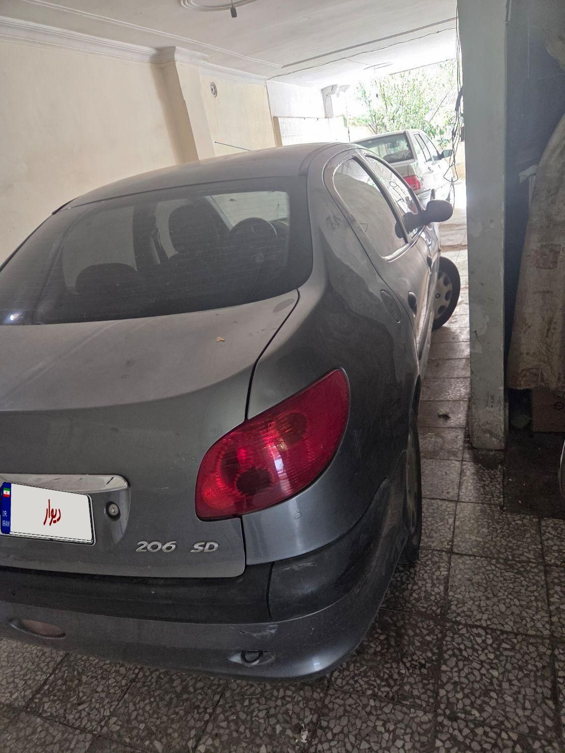 پژو ۲۰۶ صندوق دار v8 - 1391