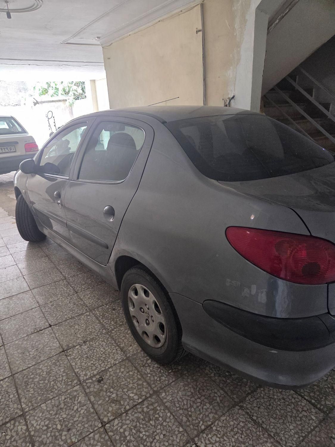 پژو ۲۰۶ صندوق دار v8 - 1391