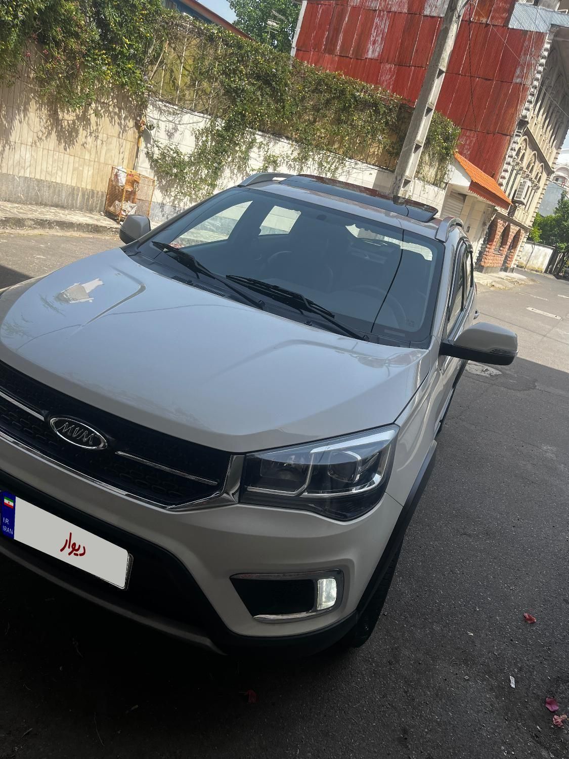 ام وی ام X22 دنده‌ای لاکچری - 1396