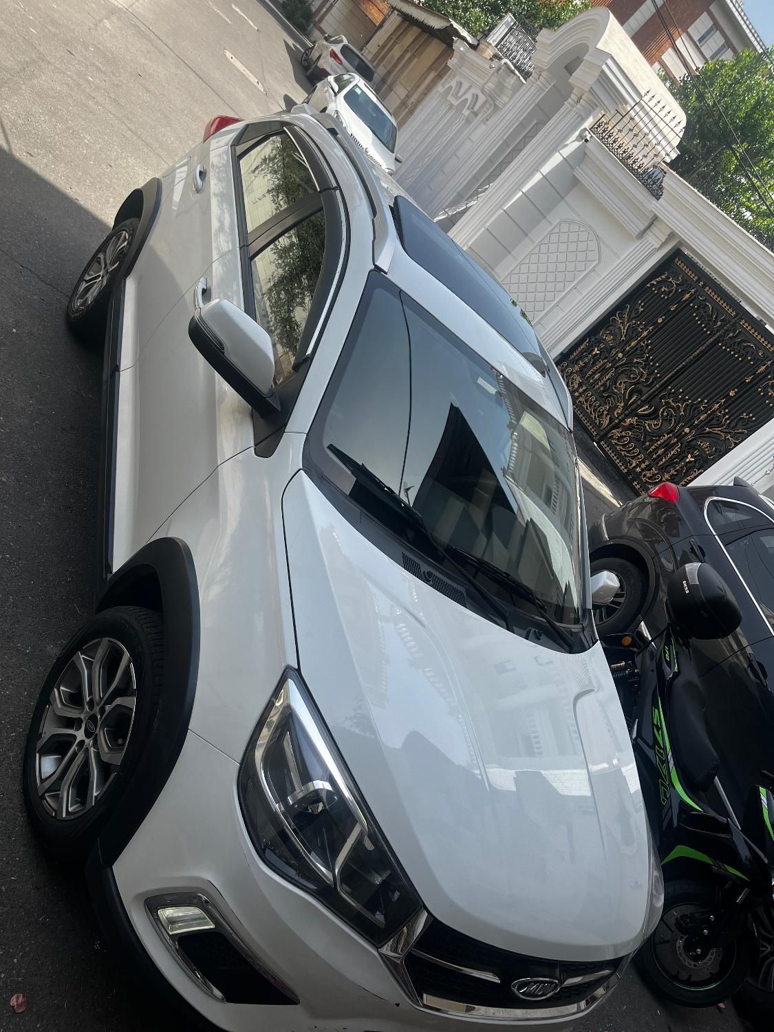 ام وی ام X22 دنده‌ای لاکچری - 1396