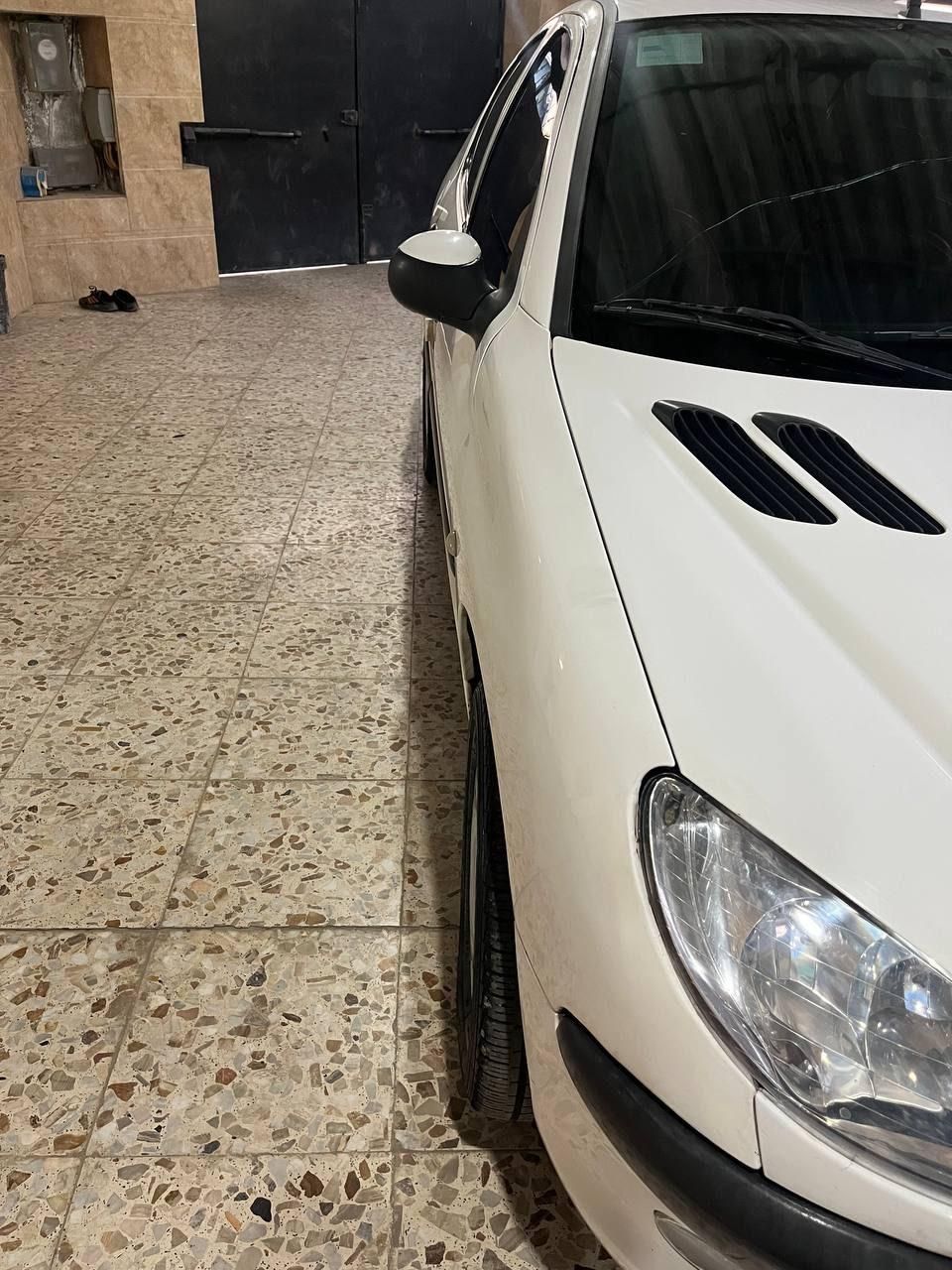 پژو ۲۰۶ صندوق دار v8 - 1395