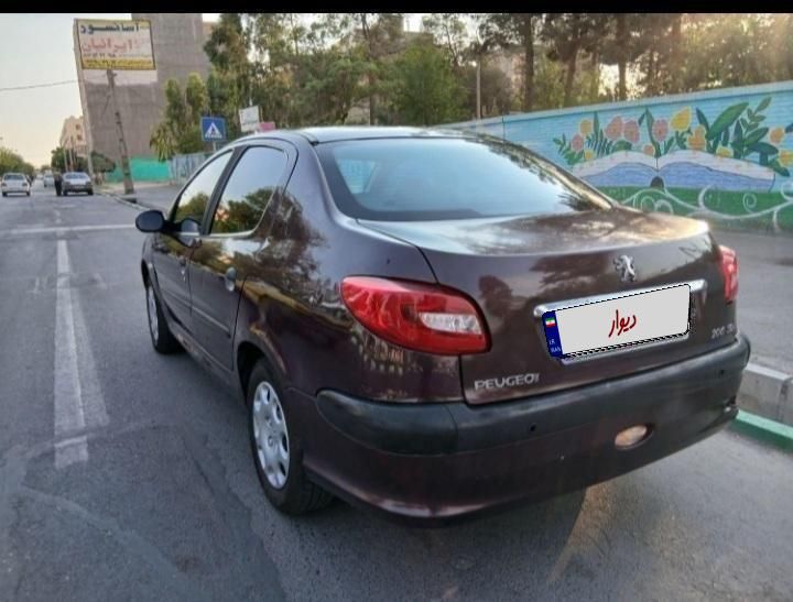 پژو ۲۰۶ صندوق دار v8 - 1390