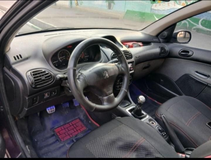 پژو ۲۰۶ صندوق دار v8 - 1390