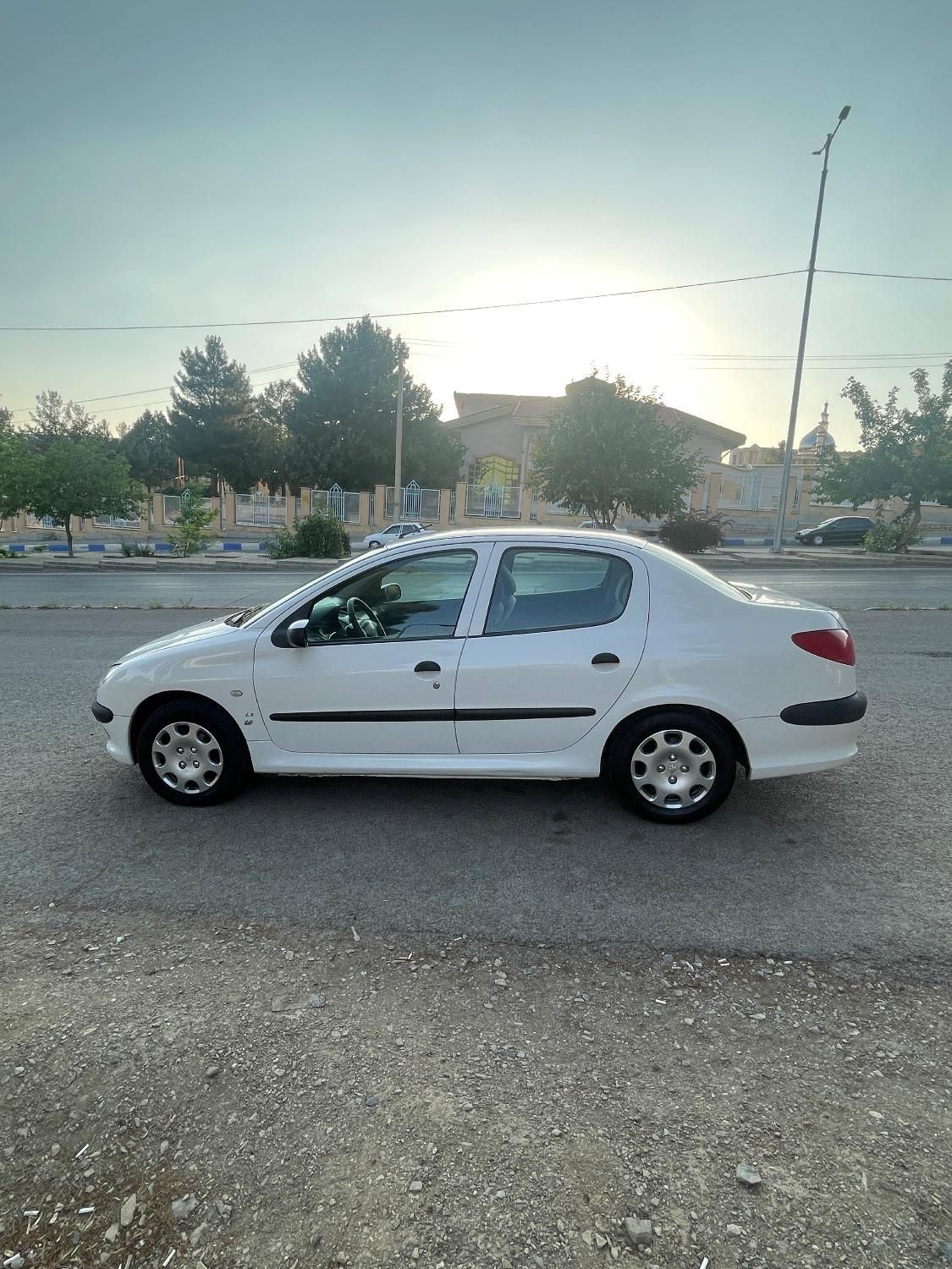 پژو ۲۰۶ صندوق دار v8 - 1395