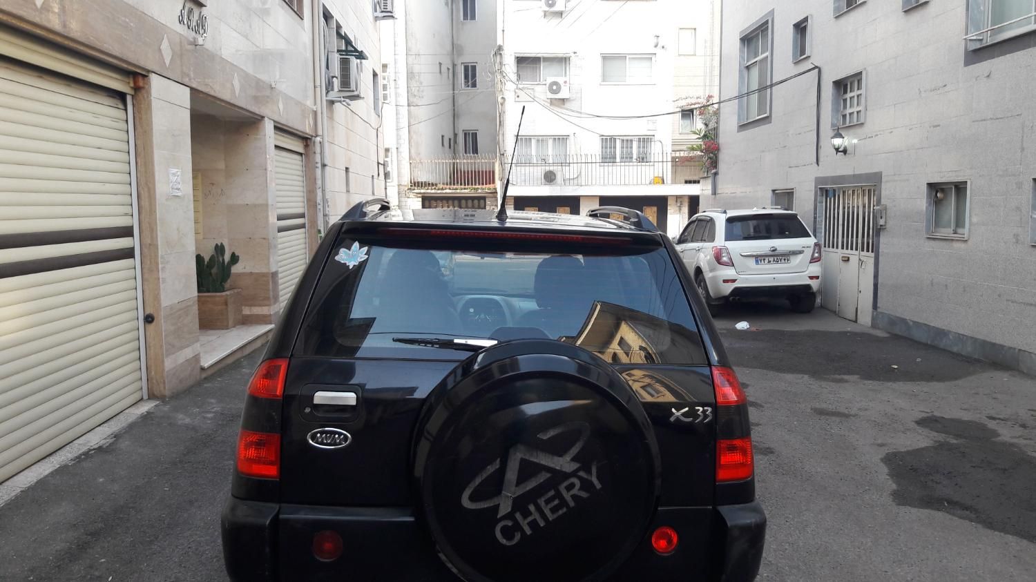 خودرو ام وی ام، X33 آگهی ann_19382261