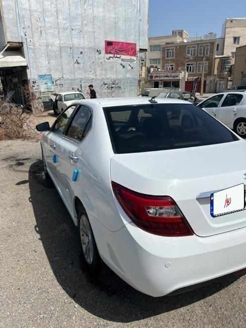 دنا پلاس تیپ ۲ سانروف ۴ ایربگ - 1401