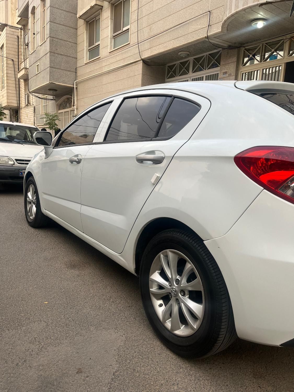 خودرو برلیانس، H220 آگهی ann_19382999