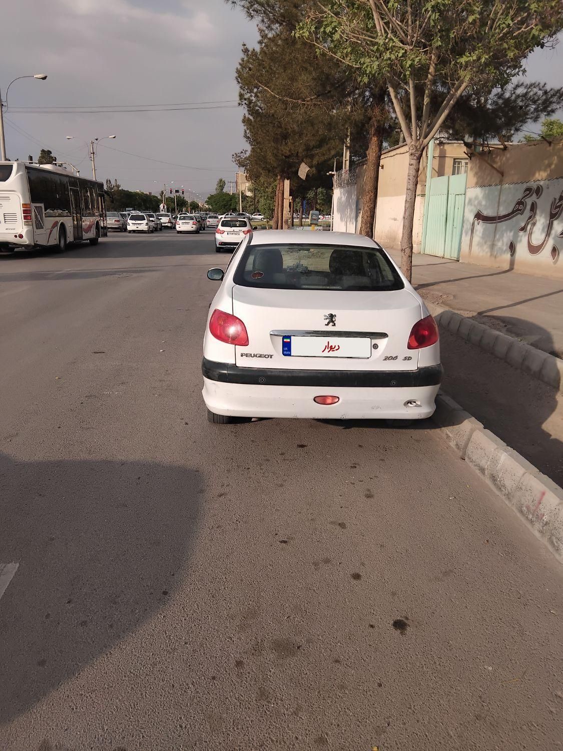 پژو ۲۰۶ صندوق دار v8 - 1397