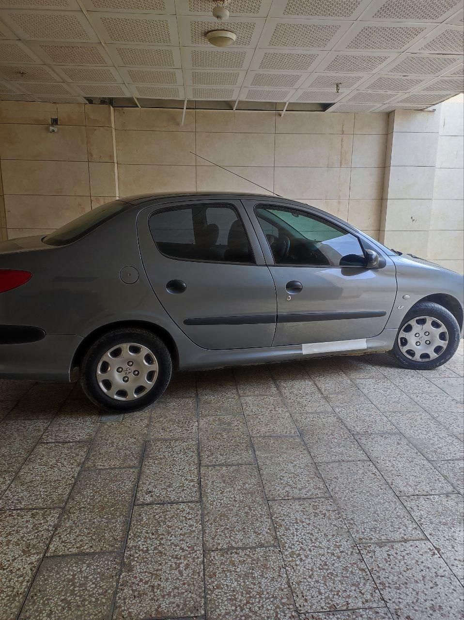 پژو ۲۰۶ صندوق دار v8 - 1396
