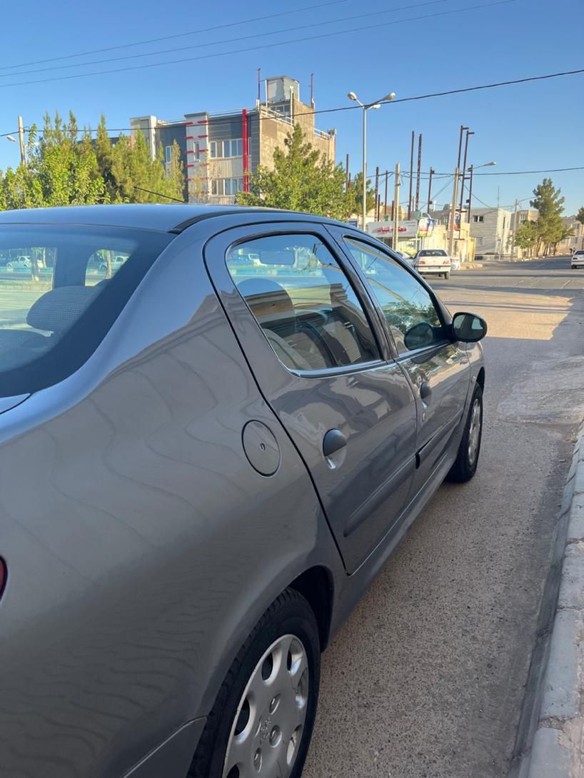 پژو ۲۰۶ صندوق دار v8 - 1394