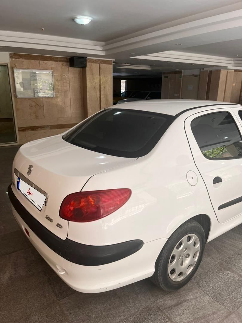 پژو ۲۰۶ صندوق دار v8 - 1398
