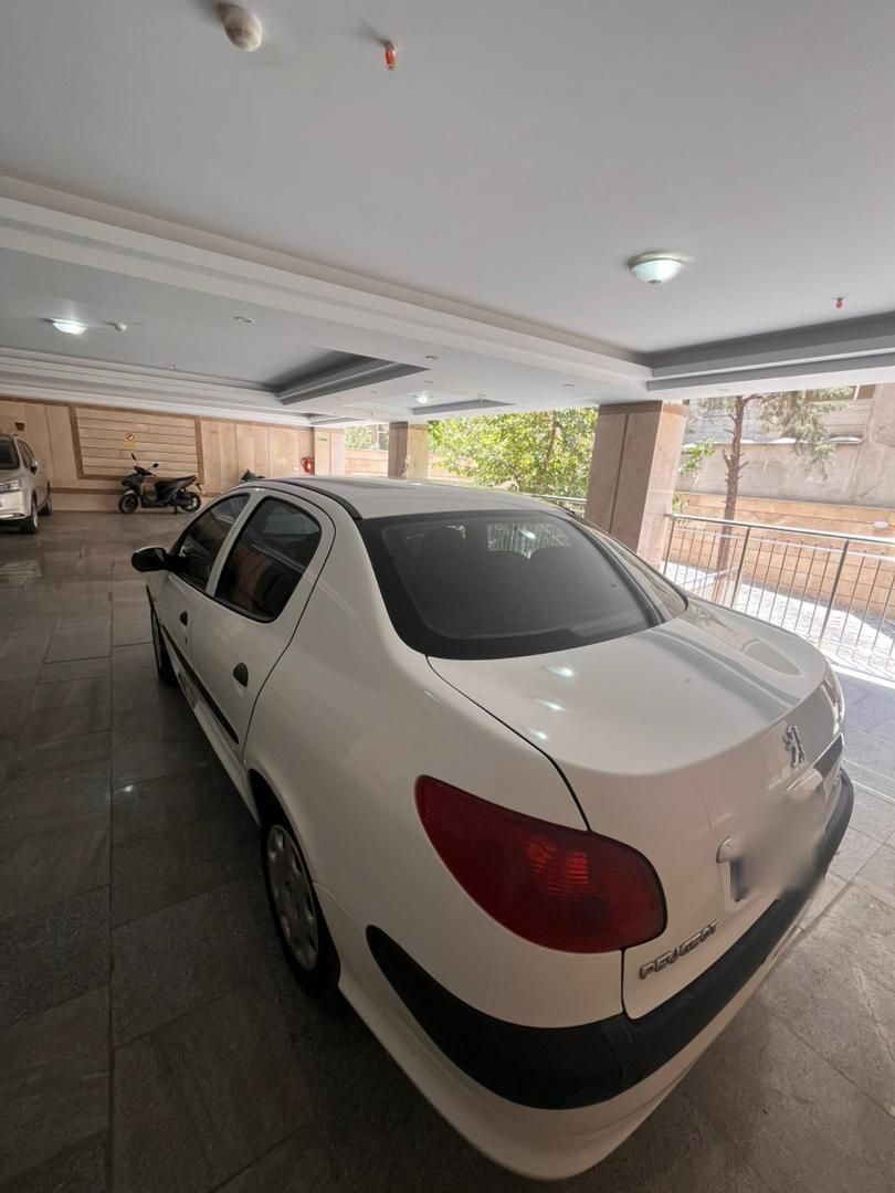 پژو ۲۰۶ صندوق دار v8 - 1398