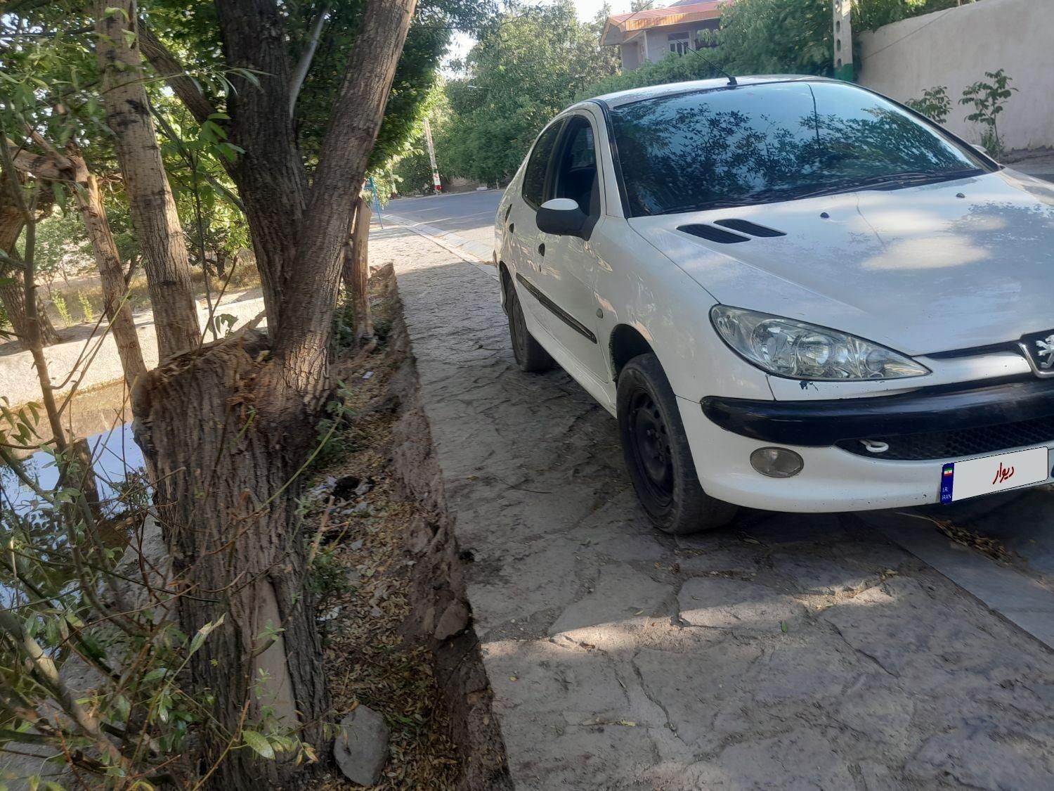 پژو ۲۰۶ صندوق دار v8 - 1389