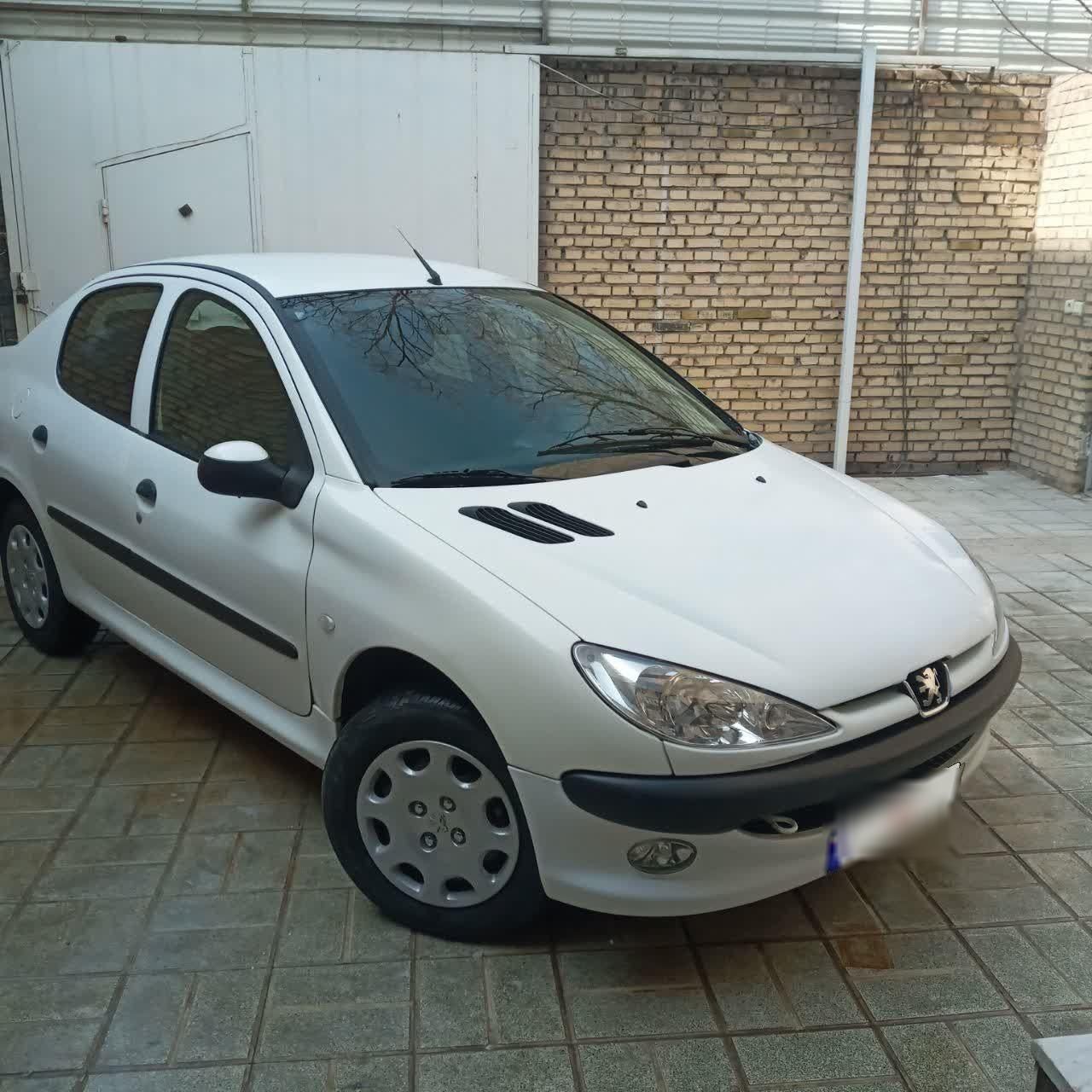 پژو ۲۰۶ صندوق دار v8 - 1394