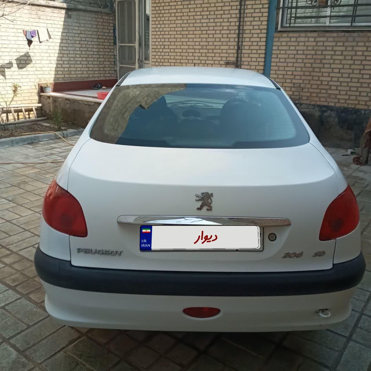 پژو ۲۰۶ صندوق دار v8 - 1394