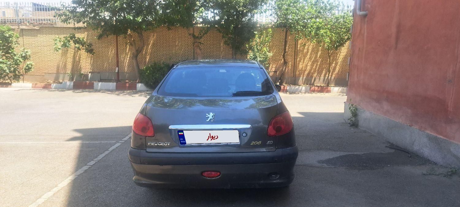 پژو ۲۰۶ صندوق دار v8 - 1386