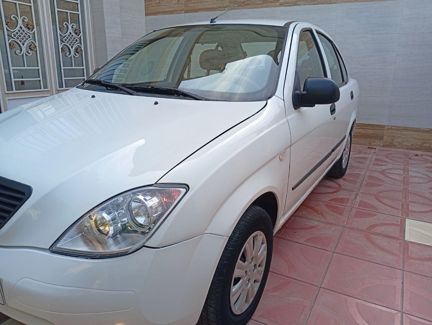 تیبا صندوق دار SX - 1400