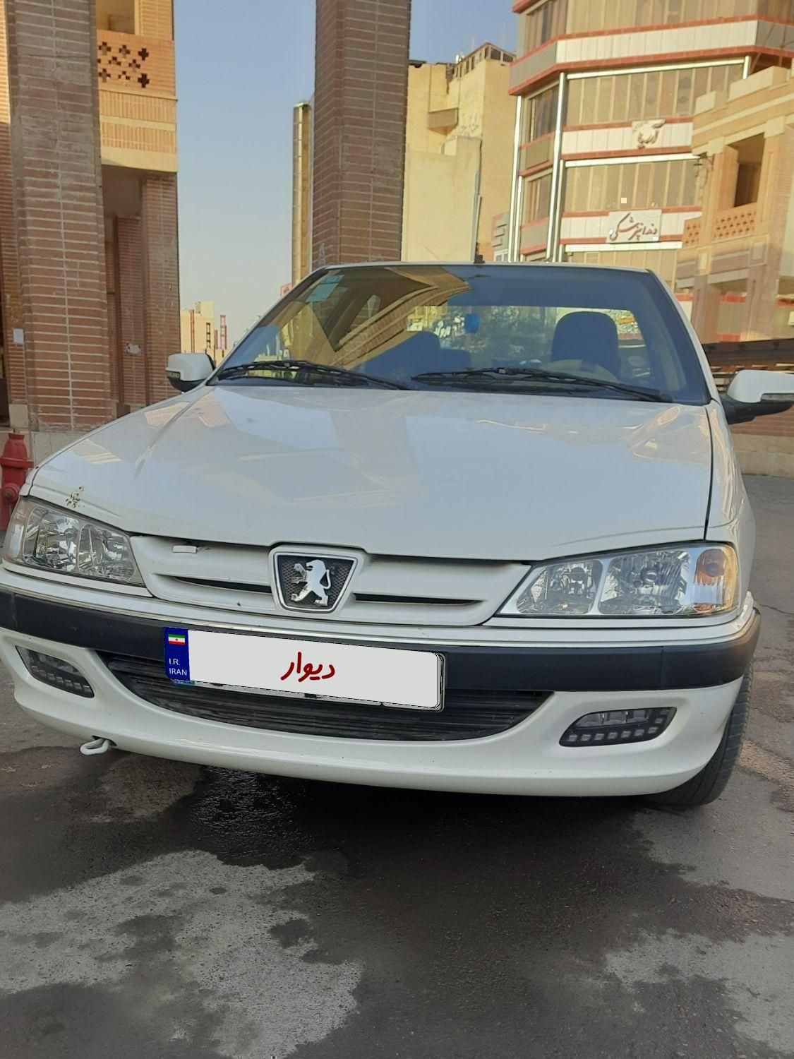 پژو پارس XU7P - 1402