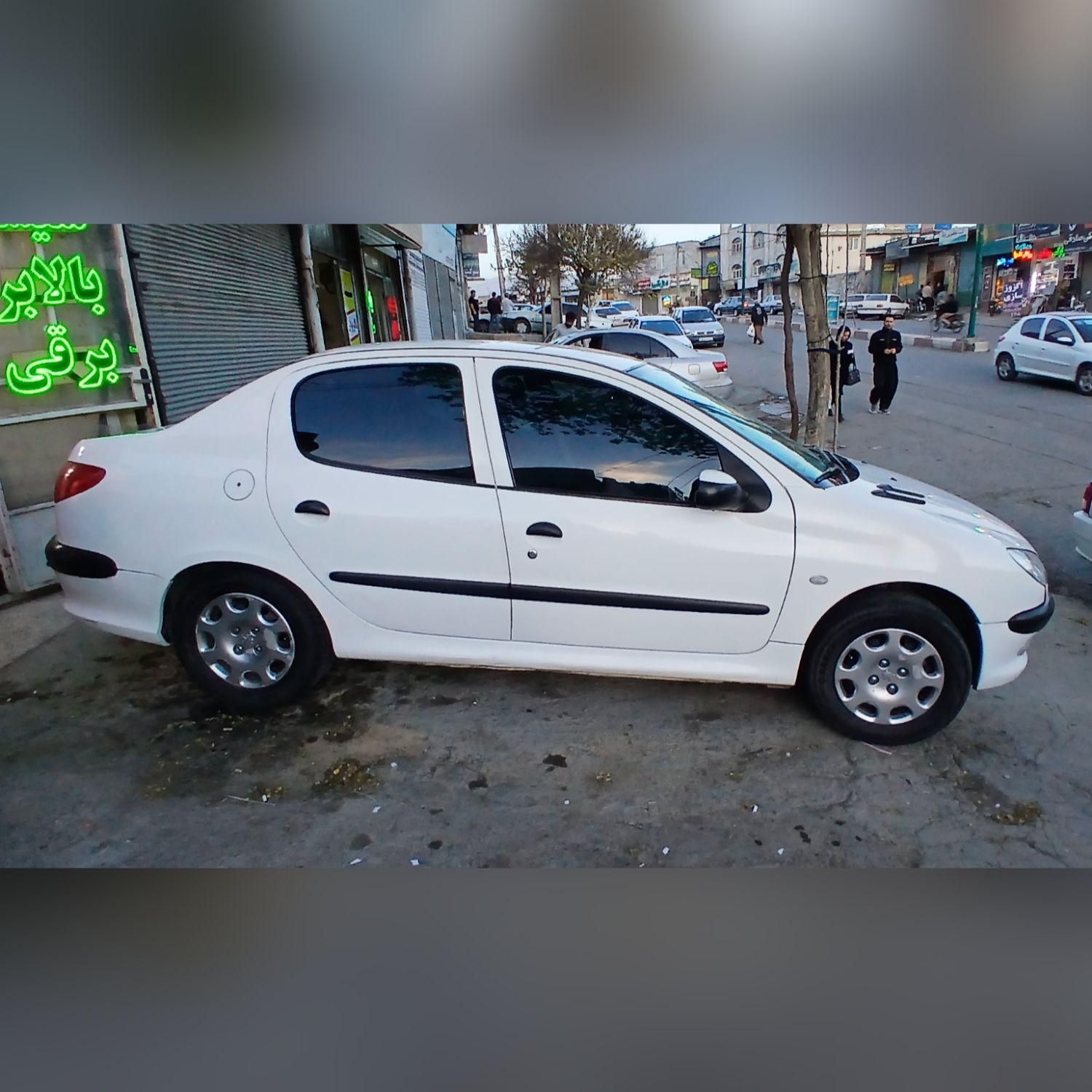 پژو ۲۰۶ صندوق دار v8 - 1395