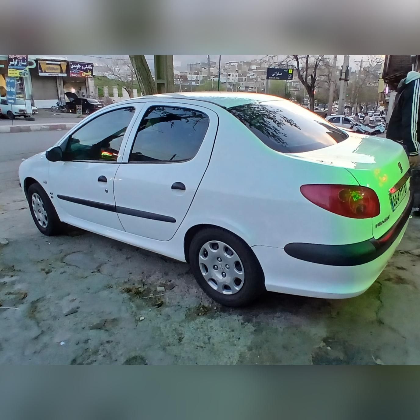 پژو ۲۰۶ صندوق دار v8 - 1395