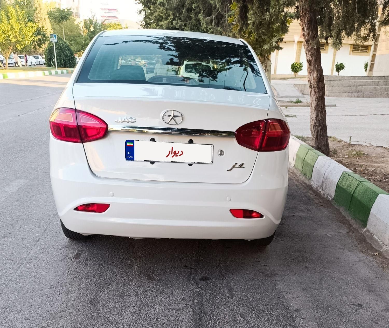 جک J4 اتوماتیک ساده - 1401