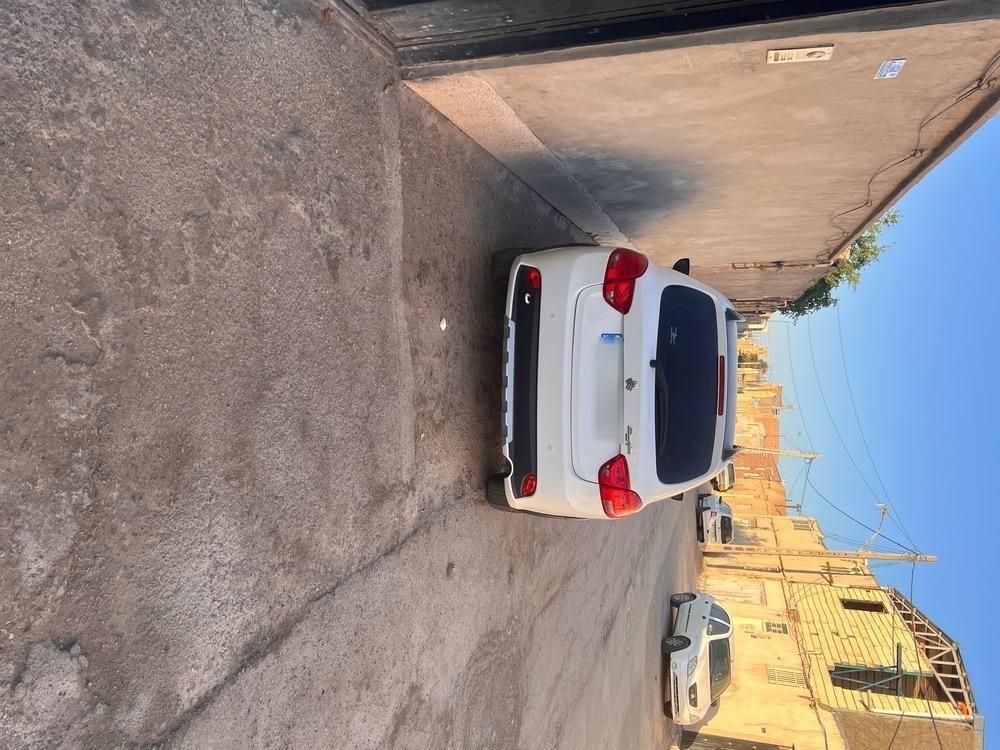 خودرو کوییک، R آگهی ann_19384386