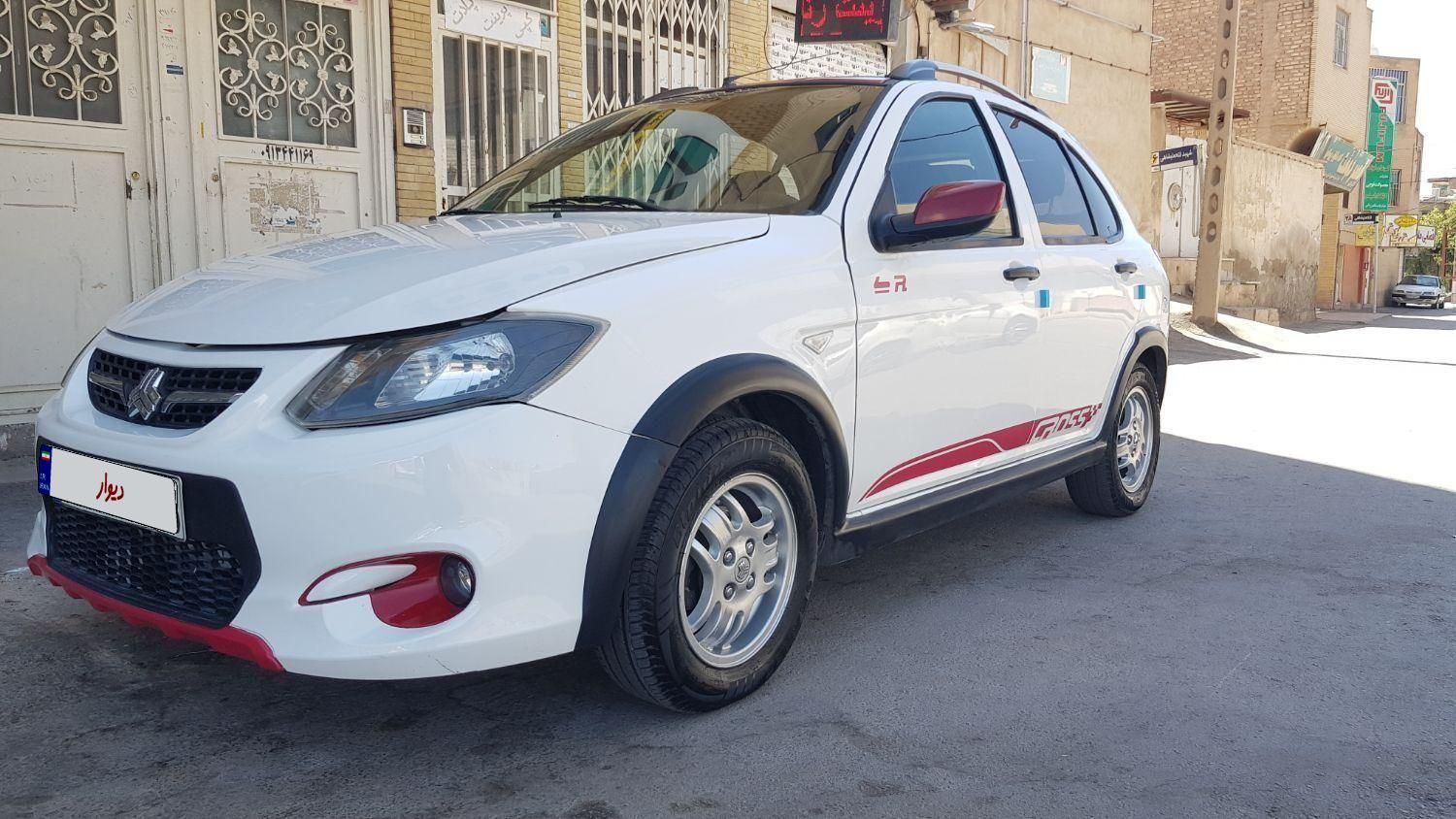 خودرو کوییک، R آگهی ann_19384566
