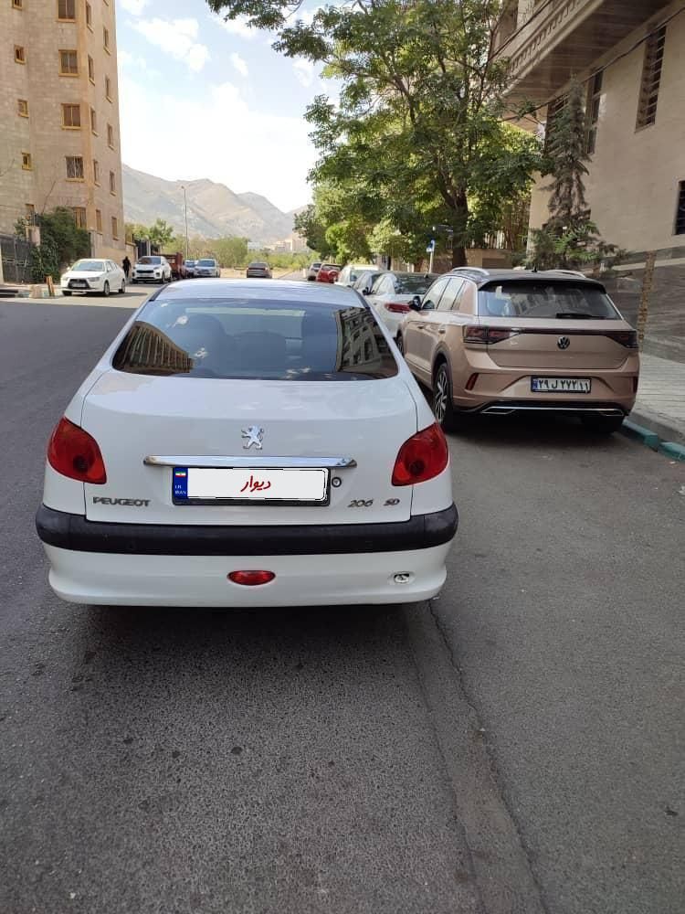 پژو ۲۰۶ صندوق دار v8 - 1395