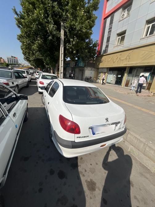 پژو ۲۰۶ صندوق دار v8 - 1393