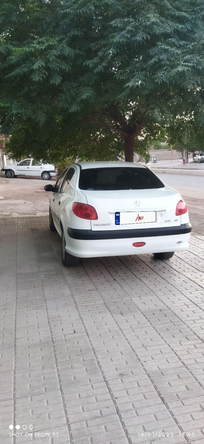 پژو ۲۰۶ صندوق دار v8 - 1395