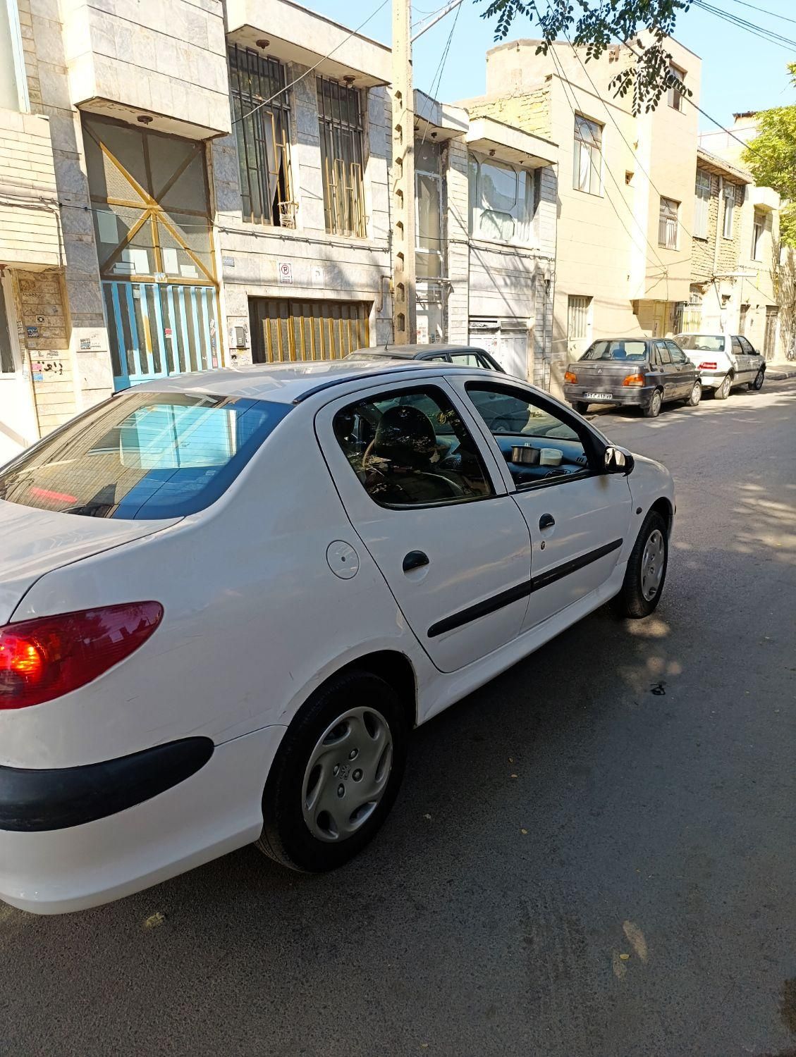 پژو ۲۰۶ صندوق دار v2 - 1391
