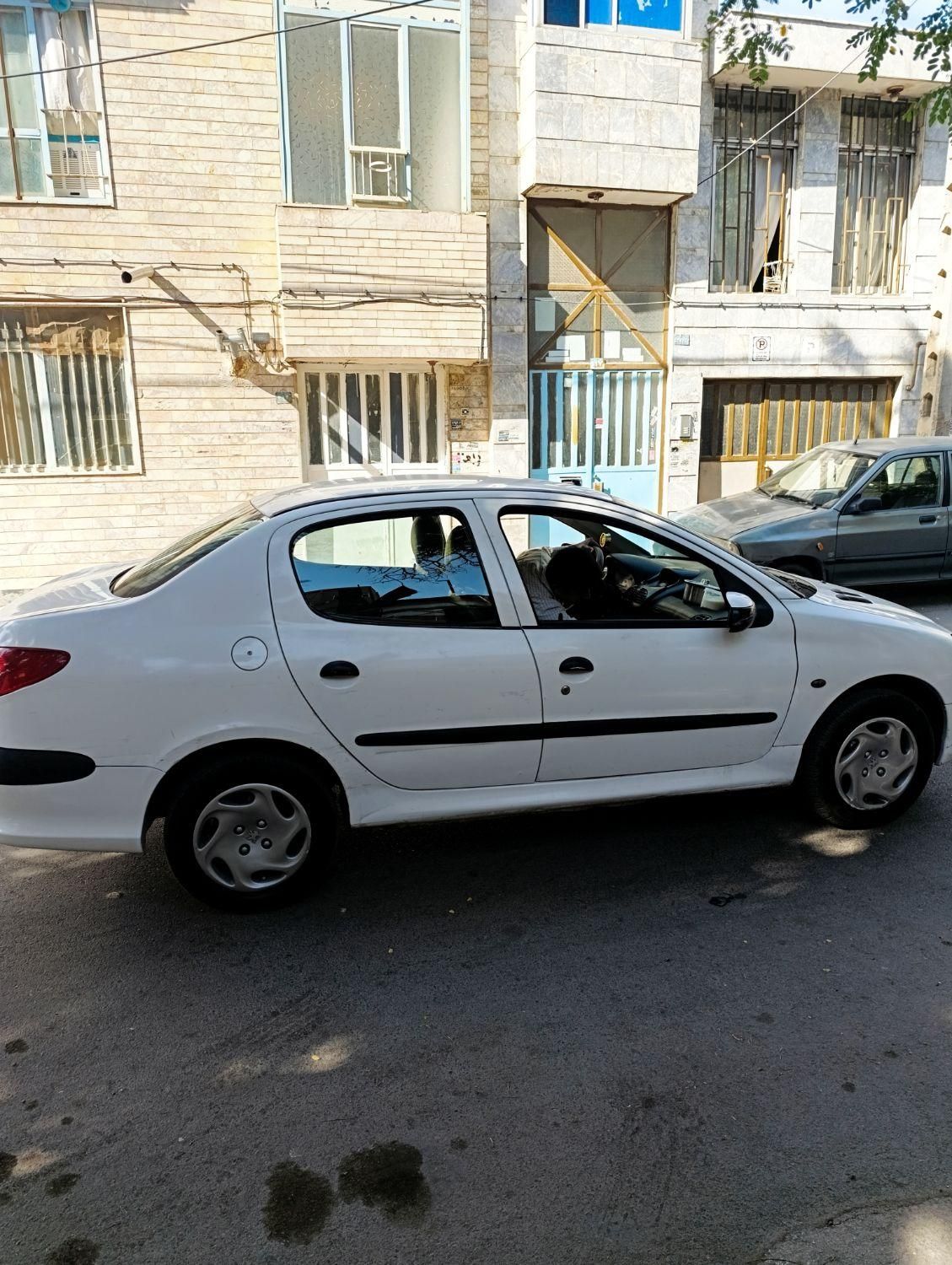 پژو ۲۰۶ صندوق دار v2 - 1391