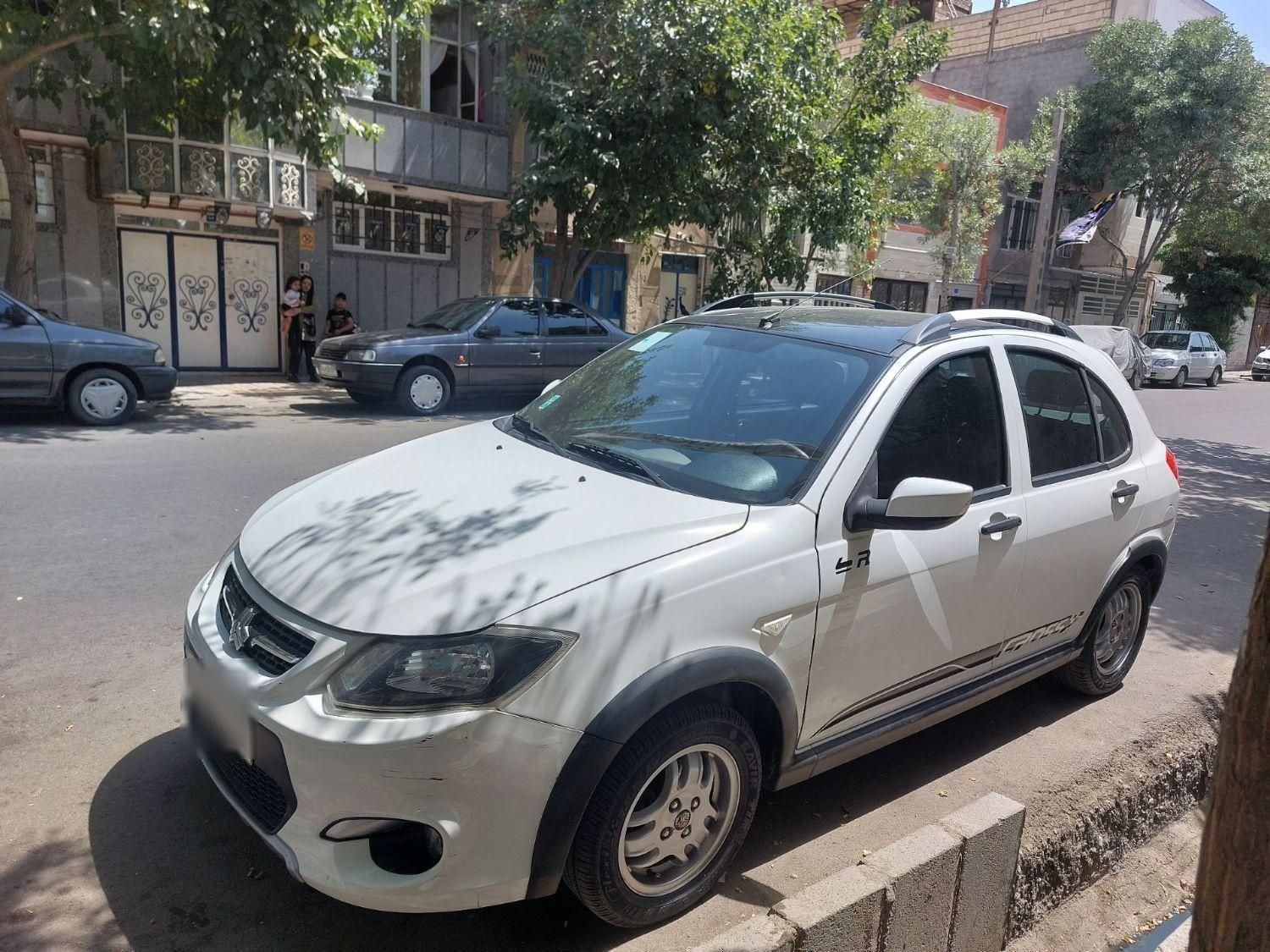 خودرو کوییک، R آگهی ann_19384697