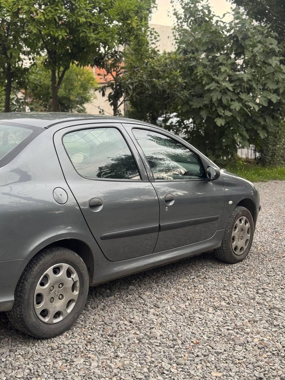 پژو ۲۰۶ صندوق دار v8 - 1398