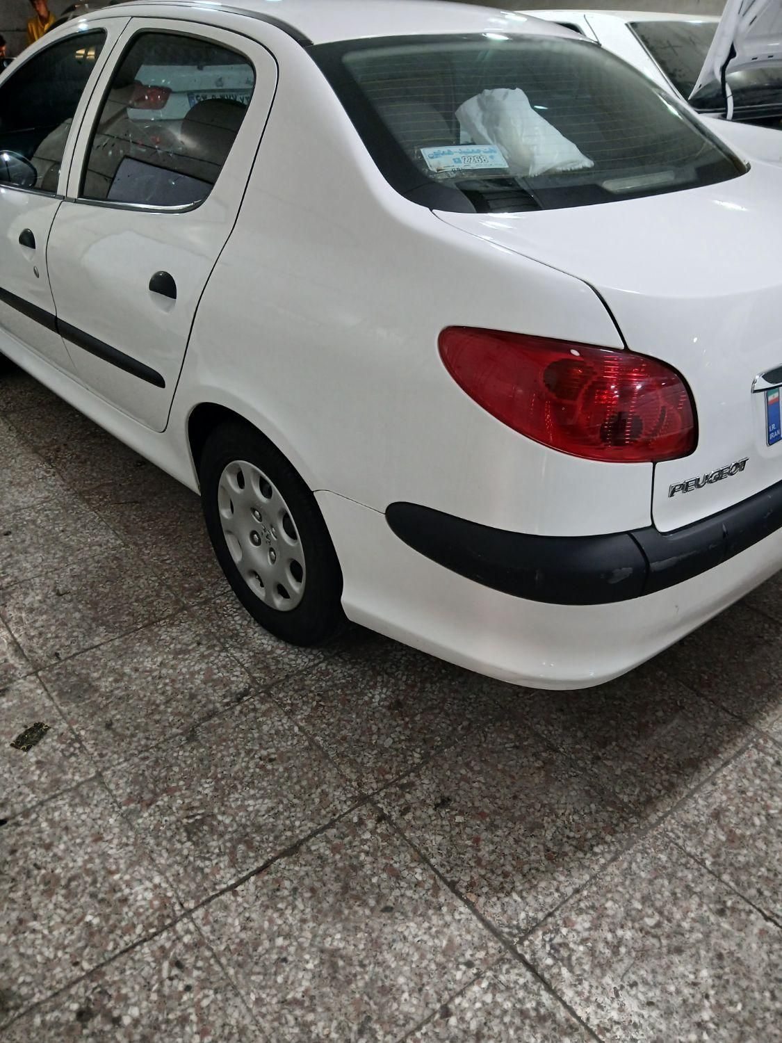 پژو ۲۰۶ صندوق دار v8 - 1394