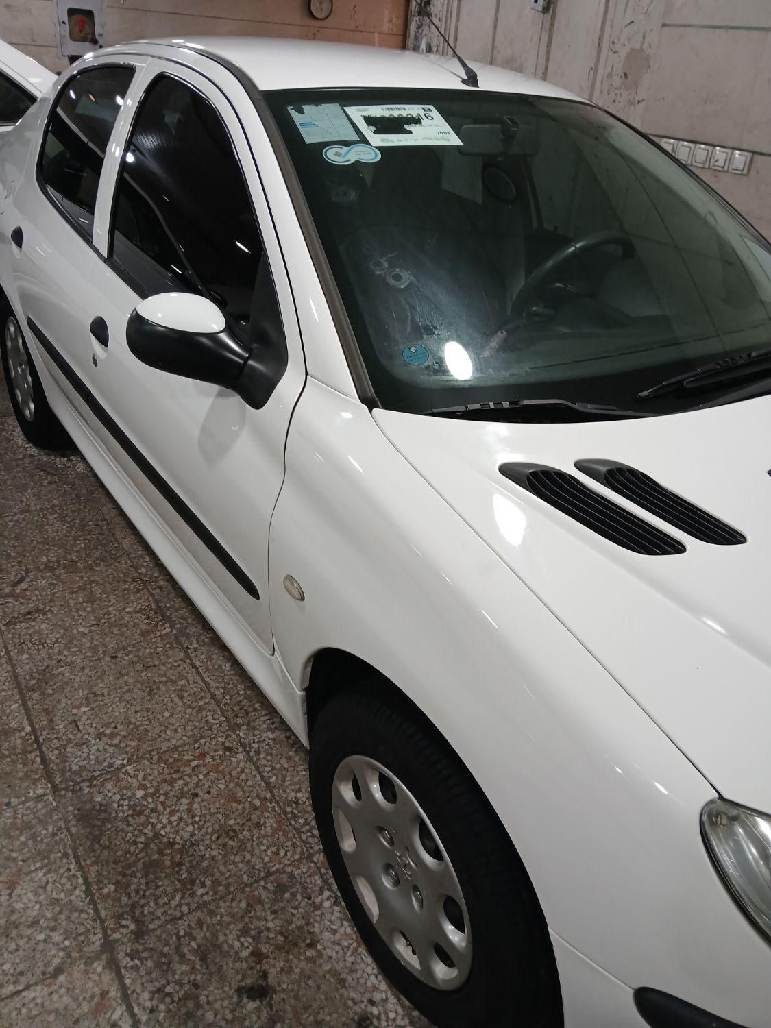 پژو ۲۰۶ صندوق دار v8 - 1394