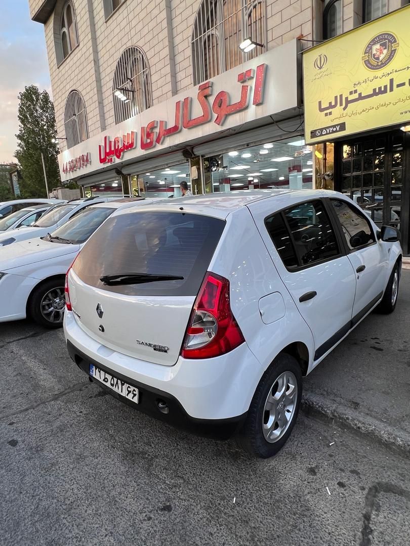 خودرو رنو، ساندرو آگهی ann_19385142
