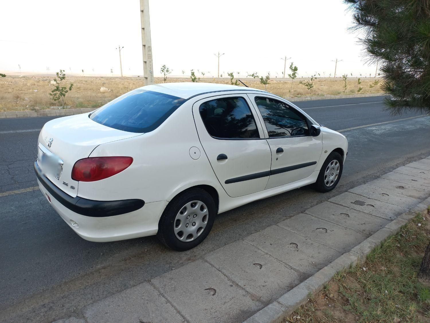 پژو ۲۰۶ صندوق دار v8 - 1387