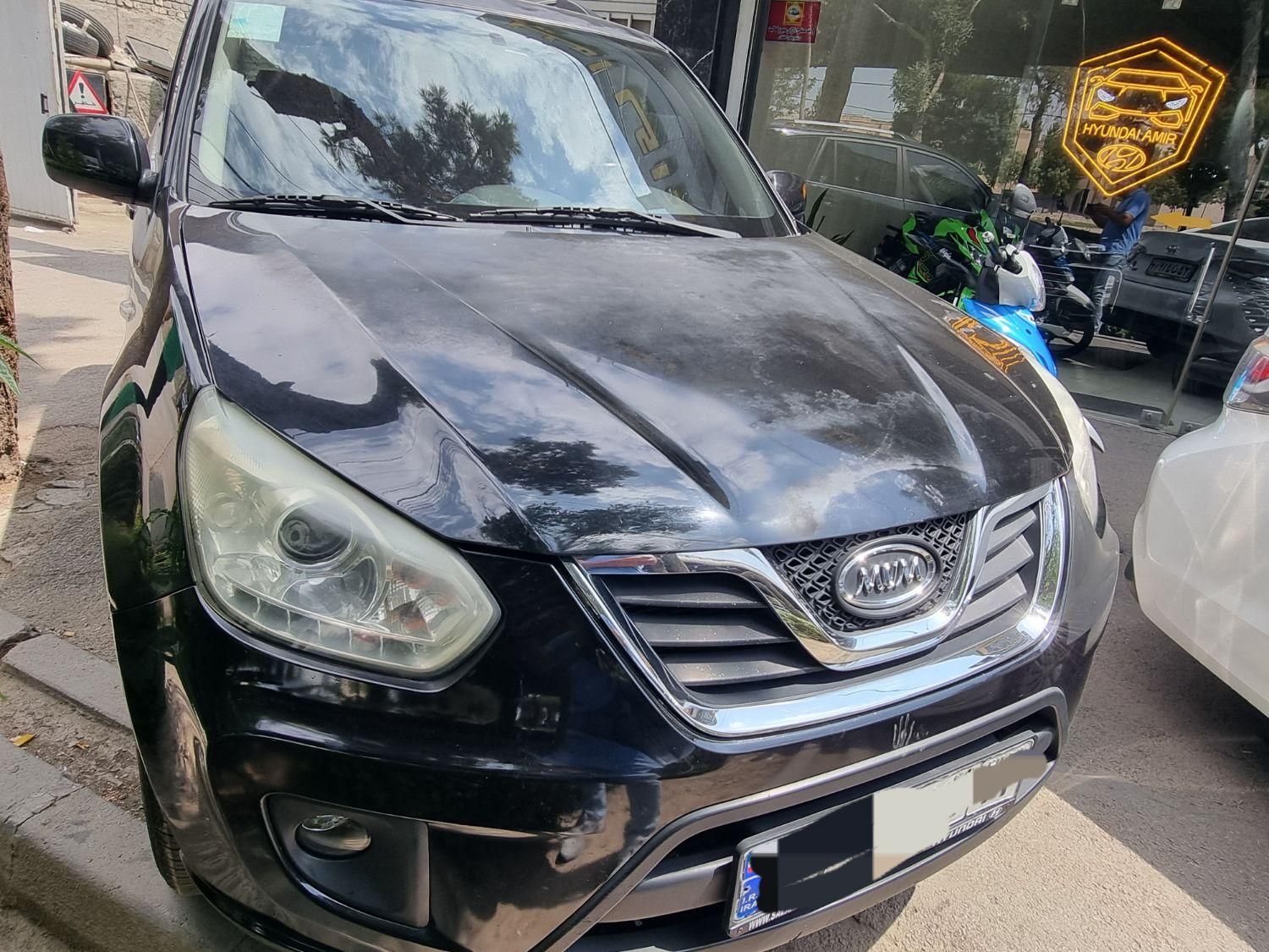 خودرو ام وی ام، X33 آگهی ann_19385561