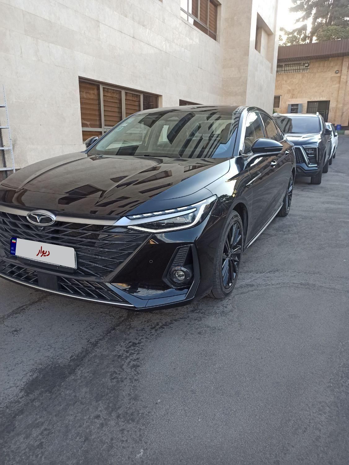 خودرو فونیکس، آریزو 8 آگهی ann_19385567