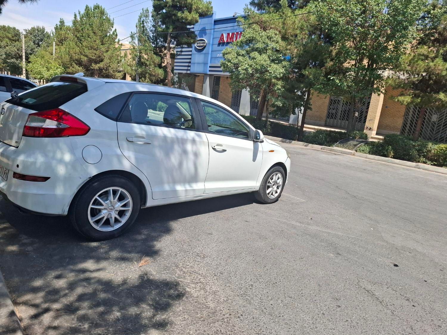 ام وی ام 315 هاچ بک ساده دنده ای - 1393