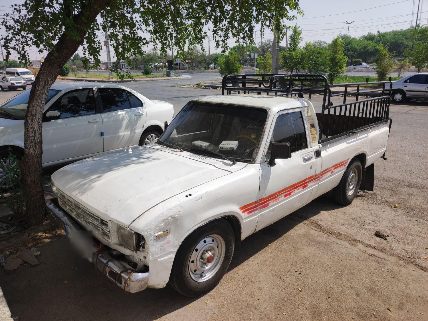 تویوتا کمری XLE - 1402