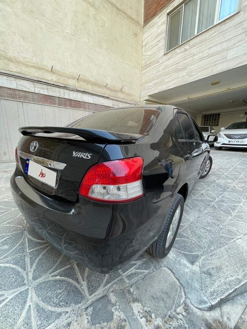 تویوتا یاریس XP90 فیس‌لیفت - 2010