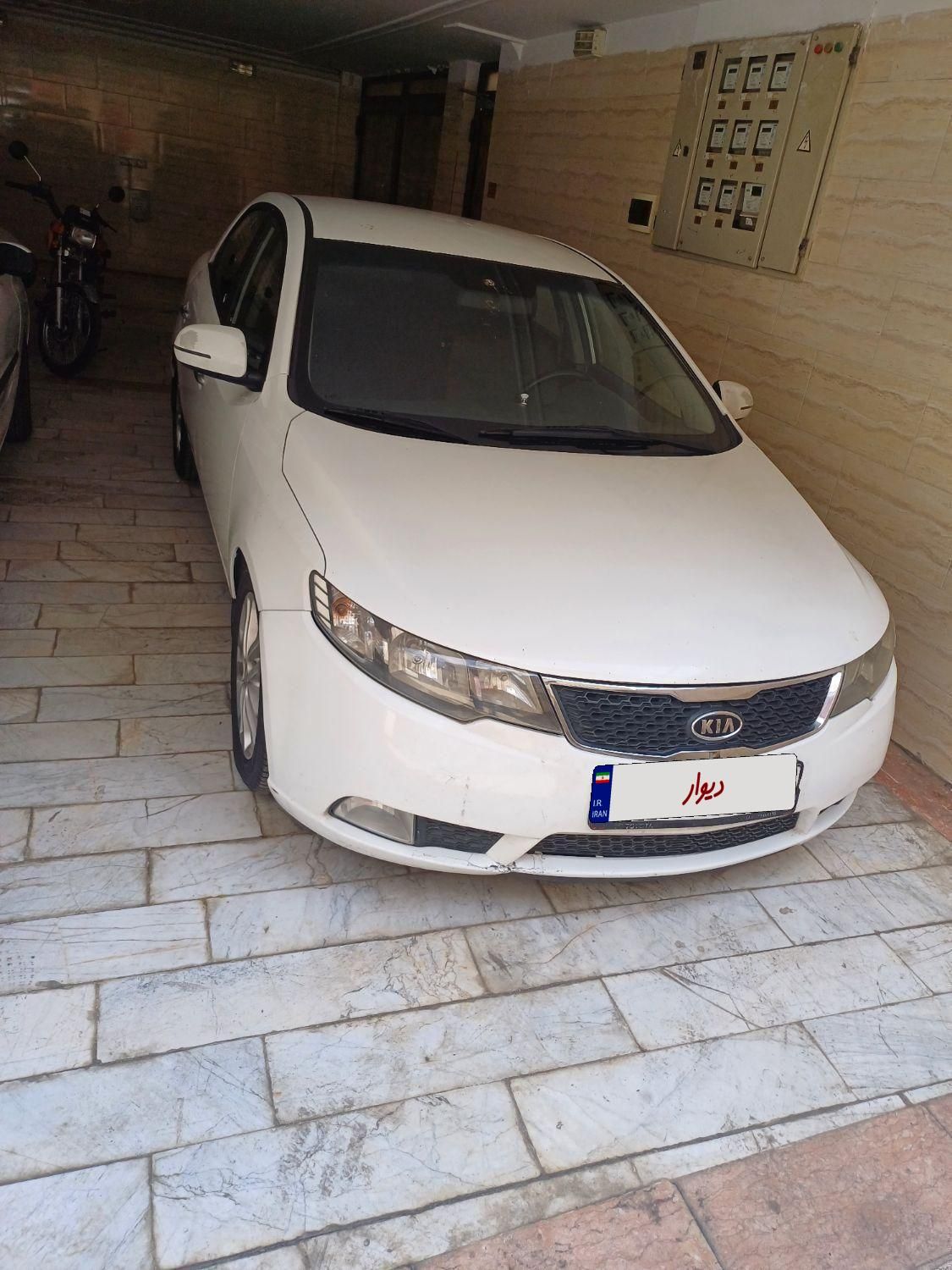 خودرو کیا، سراتو مونتاژ آگهی ann_19386290