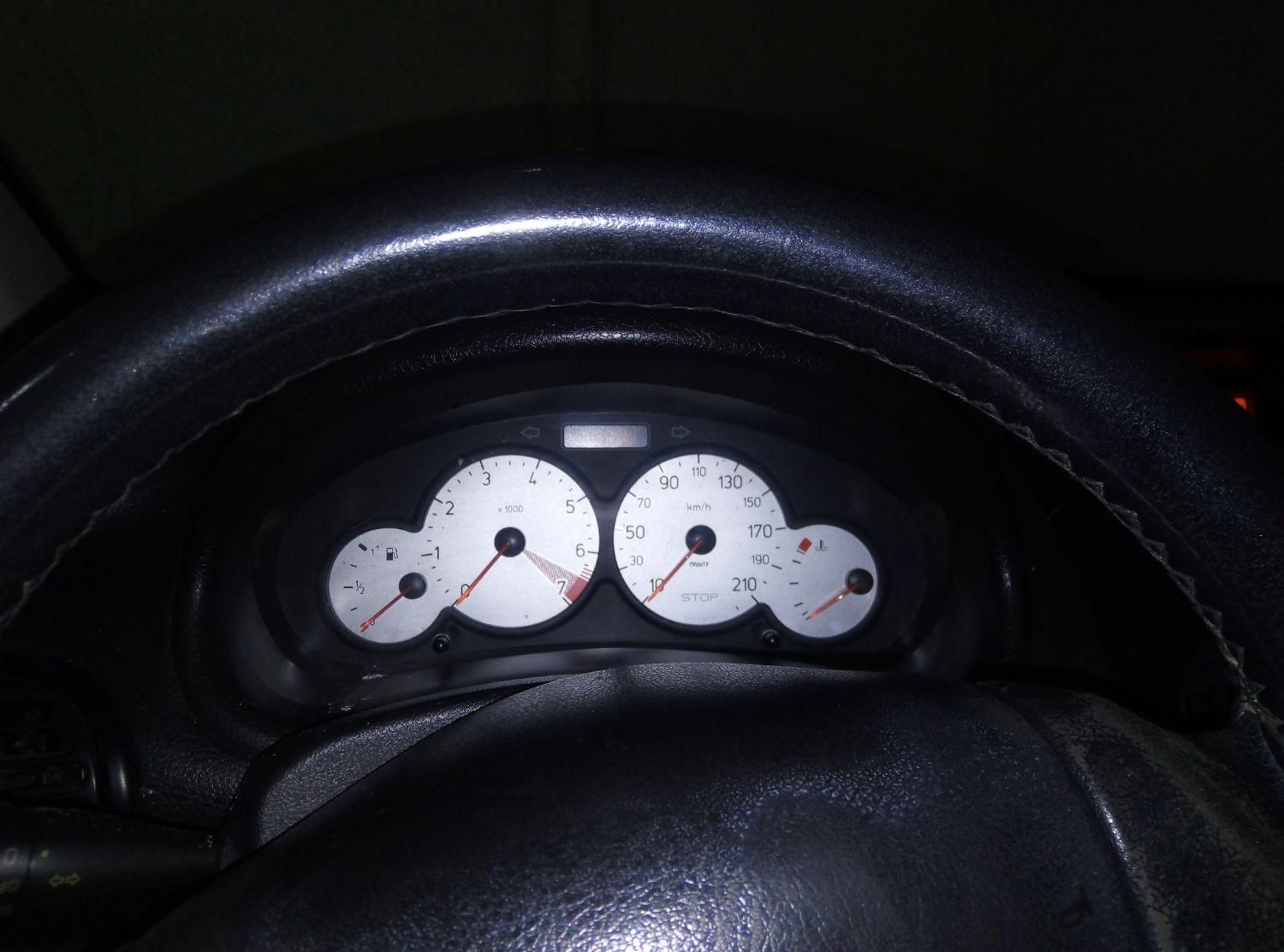 پژو ۲۰۶ صندوق دار v8 - 1396
