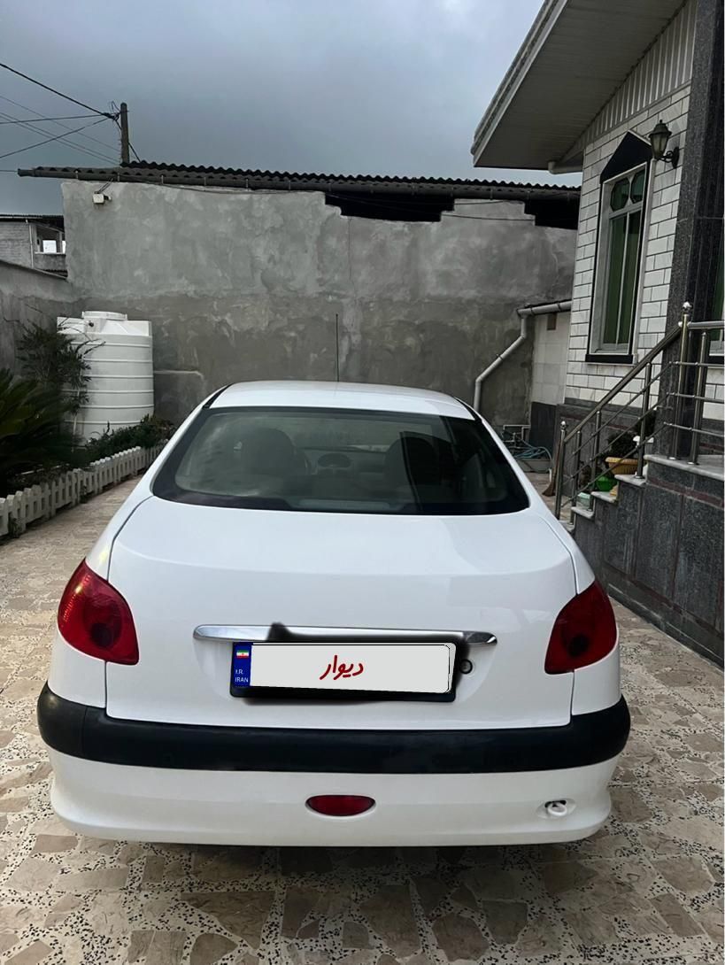 پژو ۲۰۶ صندوق دار v8 - 1393