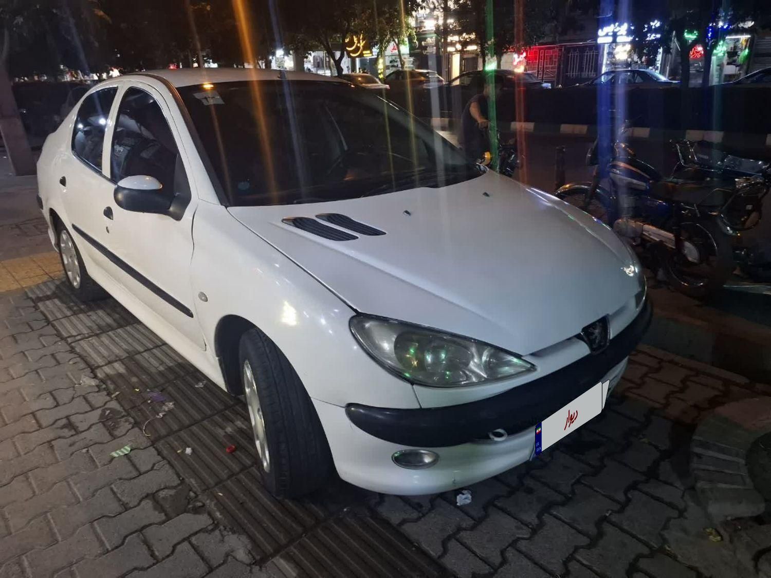 پژو ۲۰۶ صندوق دار v8 - 1395