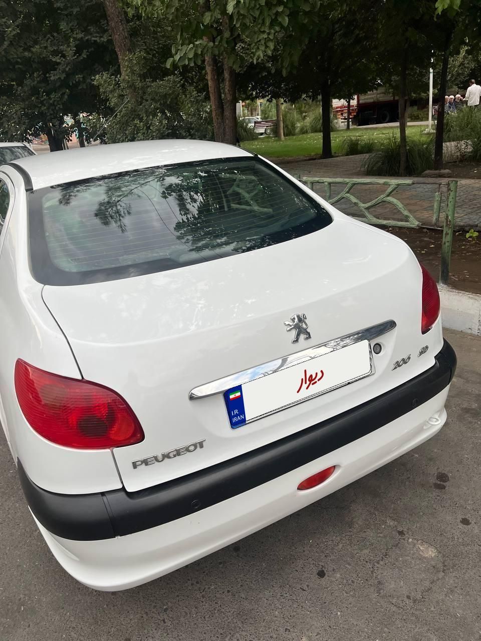 پژو ۲۰۶ صندوق دار v8 - 1396