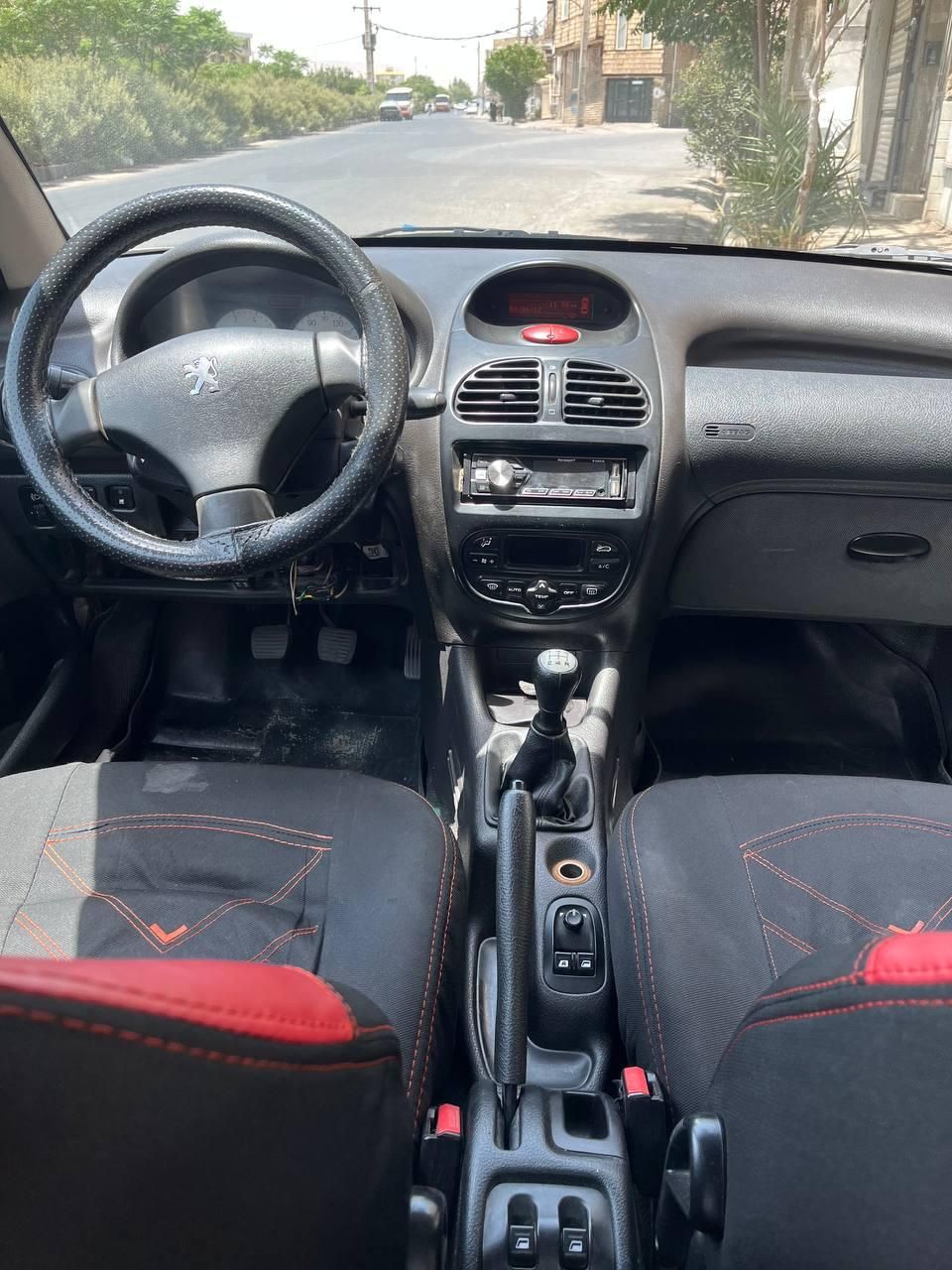 پژو ۲۰۶ صندوق دار v8 - 1396